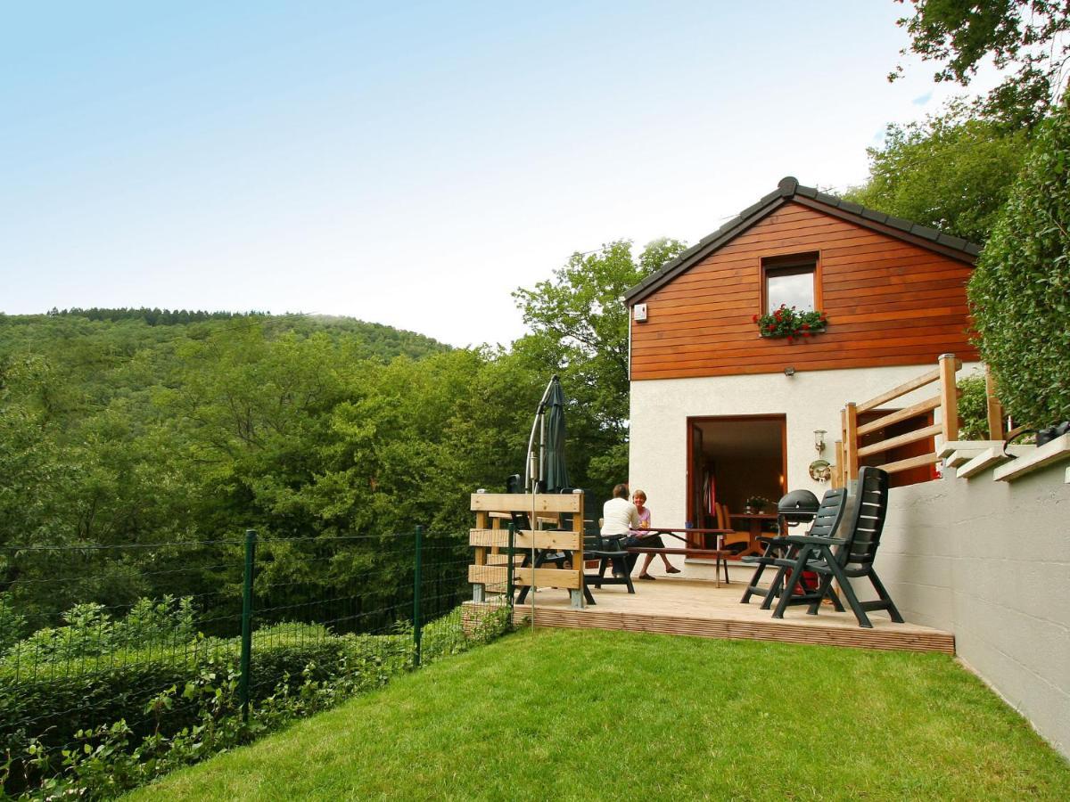 Cottage With A Terrace And A View Of The Valley 艾韦 外观 照片
