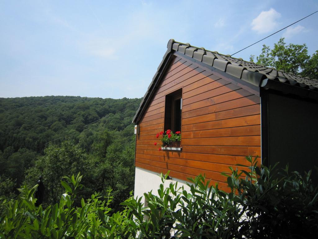 Cottage With A Terrace And A View Of The Valley 艾韦 外观 照片
