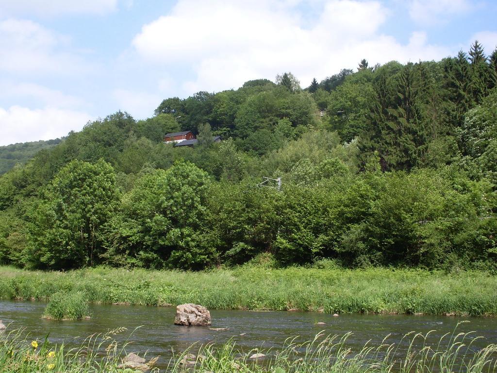 Cottage With A Terrace And A View Of The Valley 艾韦 外观 照片